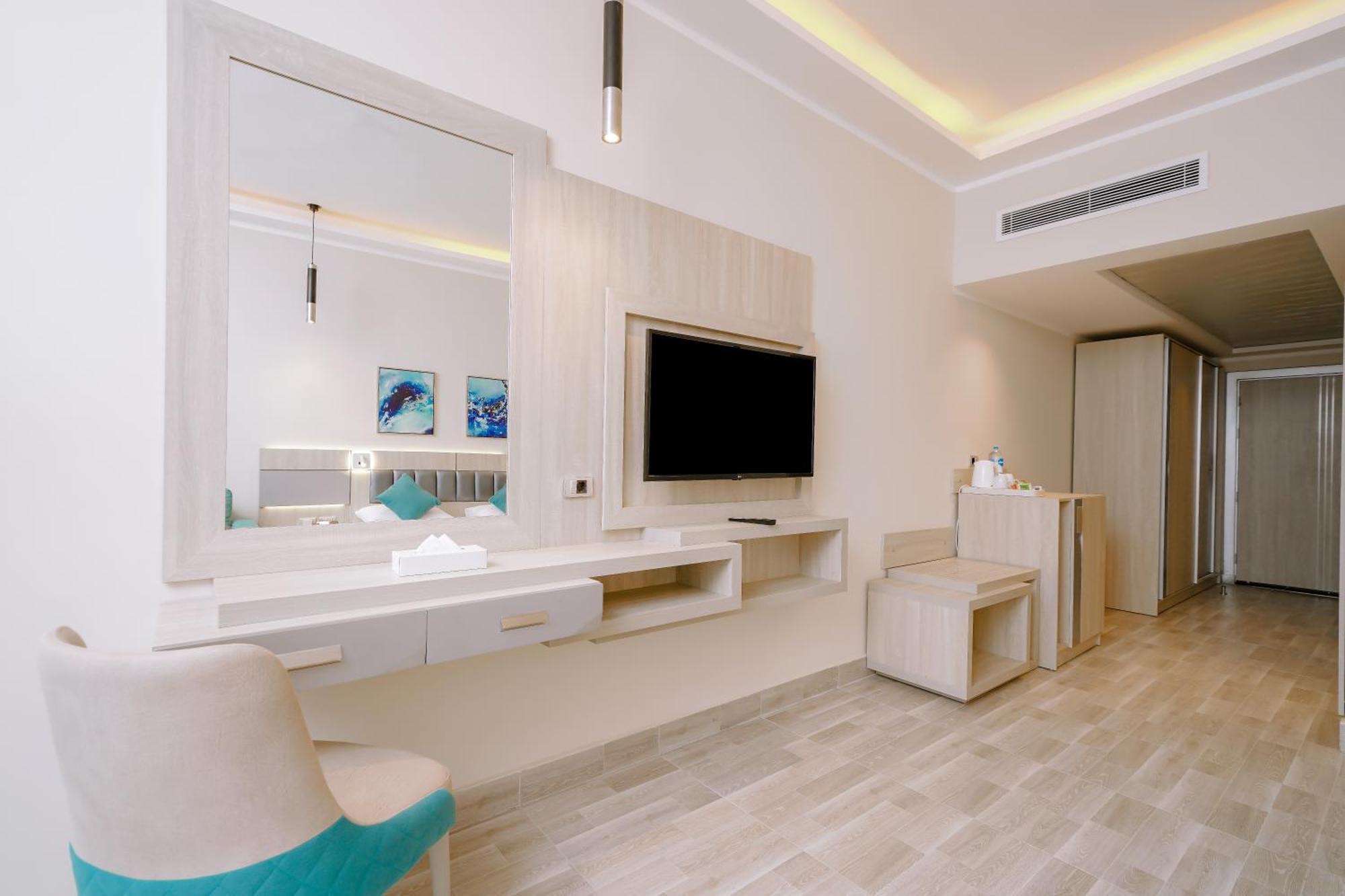 Sirena Beach Resort & Spa Marsa Alam Exterior photo