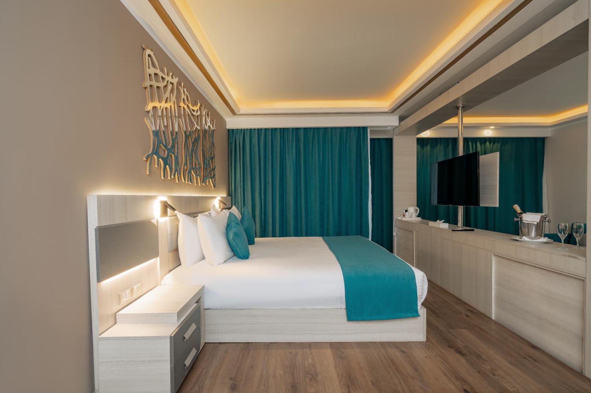 Sirena Beach Resort & Spa Marsa Alam Exterior photo