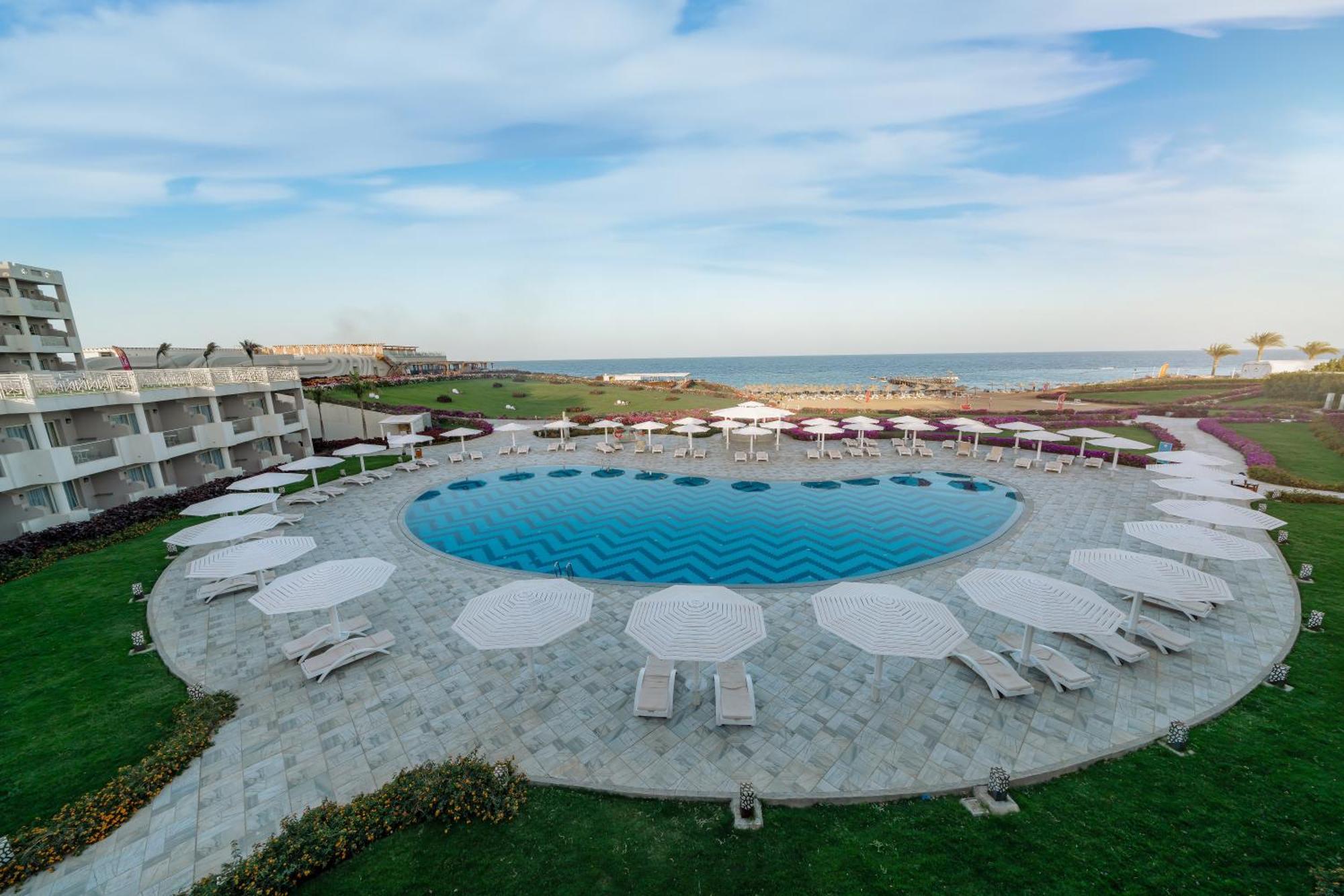 Sirena Beach Resort & Spa Marsa Alam Exterior photo